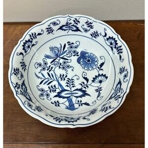Vintage BLUE DANUBE Blue Onion 9" Round Salad Serving Bowl Dish Made in Japan
